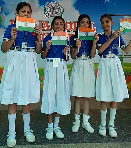Senior Wing students